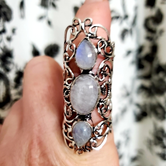 New Rainbow Moonstone 925 Silver Statement Ring. - Picture 7 of 11